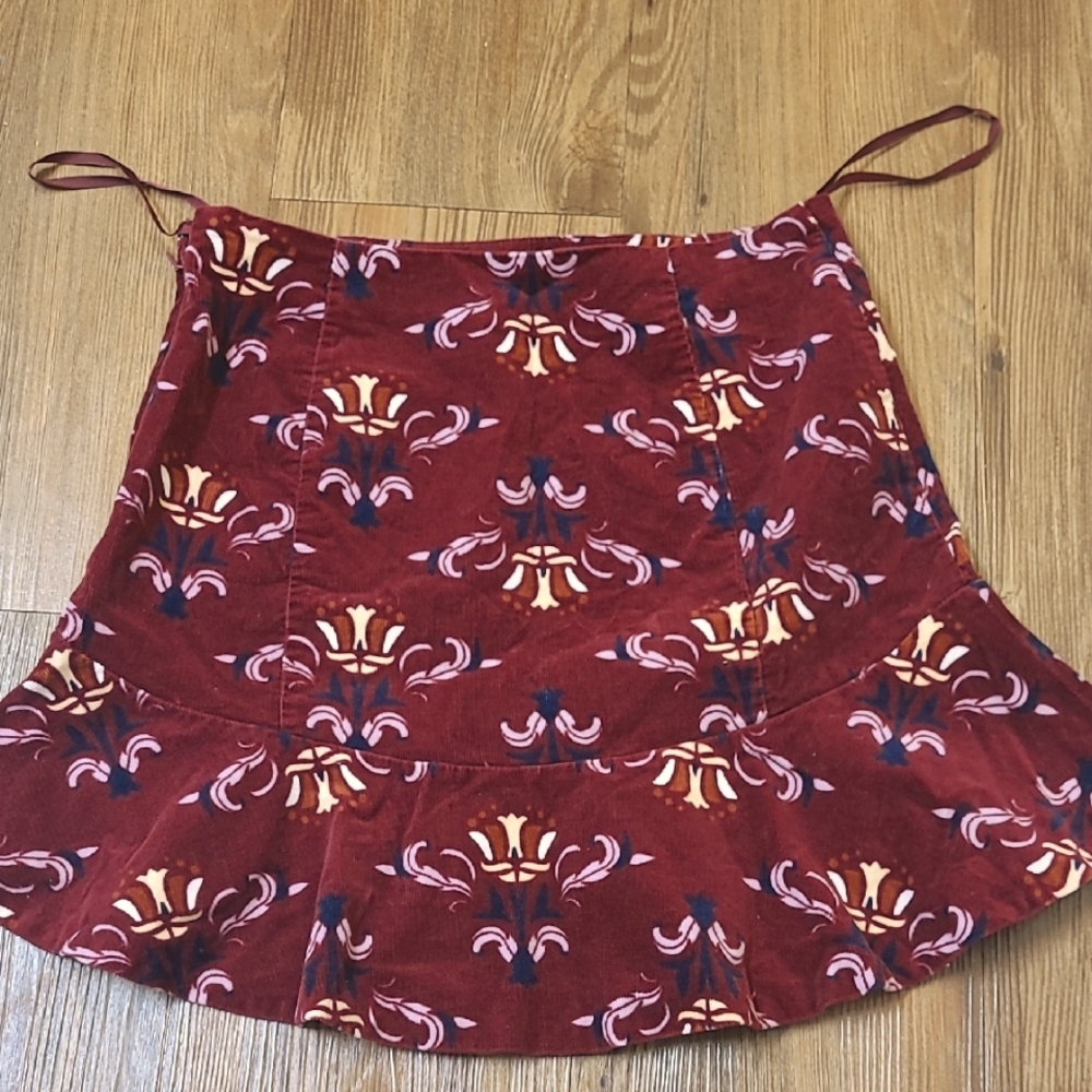 free people Floral Patterned Red‎ Skirtused good condition.